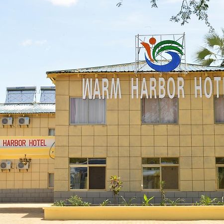 ליבינגסטון Warm Harbor Hotel מראה חיצוני תמונה