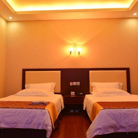 ליבינגסטון Warm Harbor Hotel מראה חיצוני תמונה