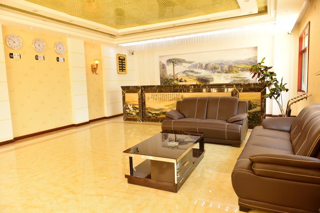 ליבינגסטון Warm Harbor Hotel מראה חיצוני תמונה