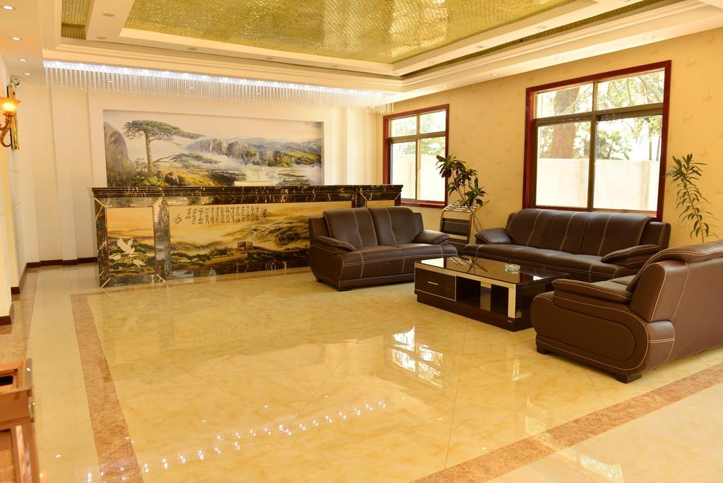 ליבינגסטון Warm Harbor Hotel מראה חיצוני תמונה