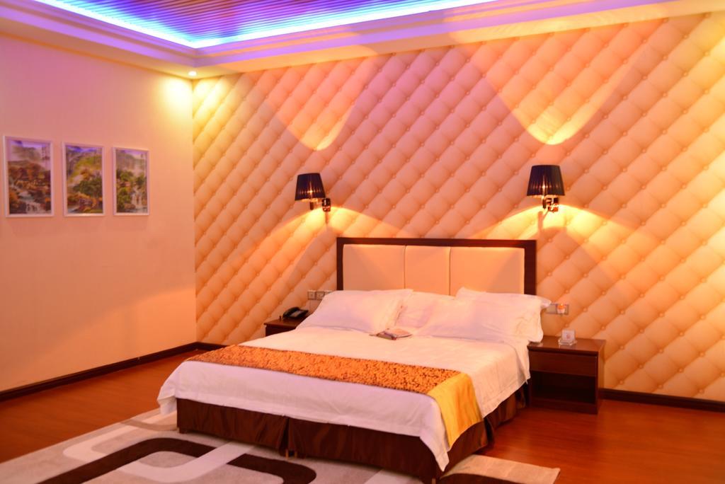ליבינגסטון Warm Harbor Hotel מראה חיצוני תמונה