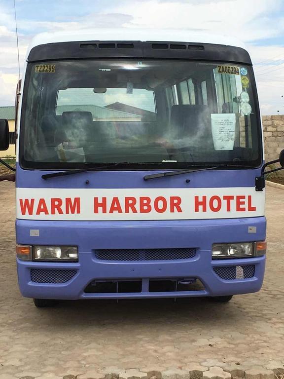 ליבינגסטון Warm Harbor Hotel מראה חיצוני תמונה