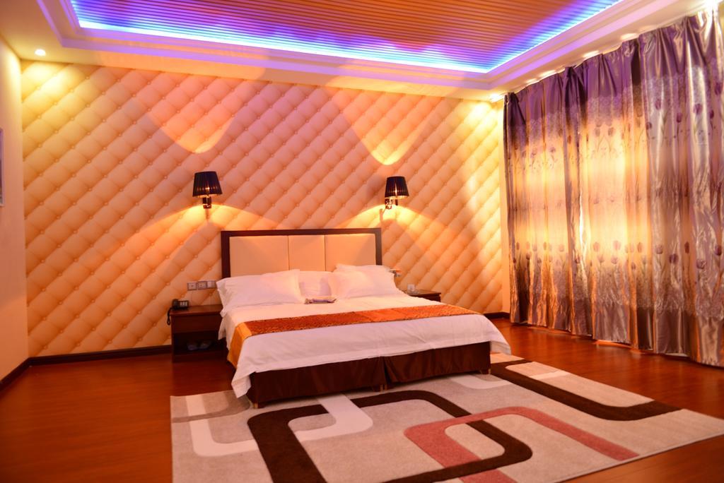 ליבינגסטון Warm Harbor Hotel מראה חיצוני תמונה
